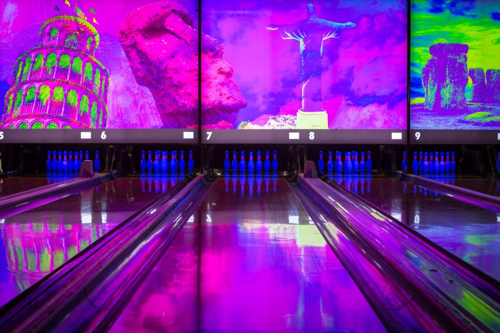 36 ten pin lane with automatic scoring